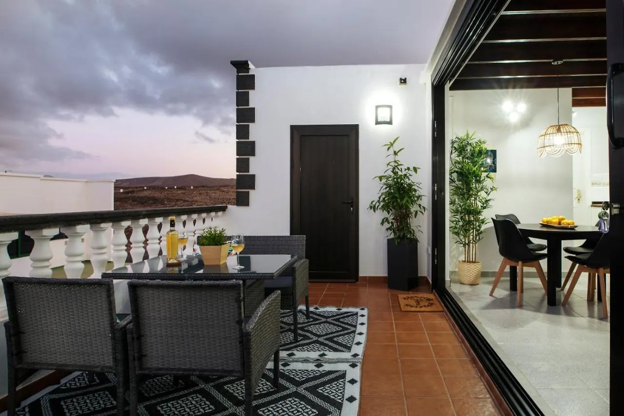 La Santa Apartment 0*, La Santa